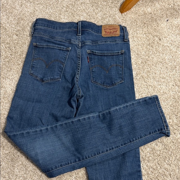 Levi's Women's Classic Blue Skinny Jeans - Picture 3 of 4